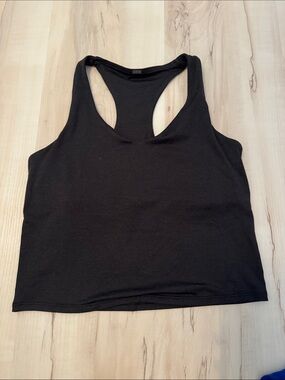 Vuori halo performance crop tank 2.0